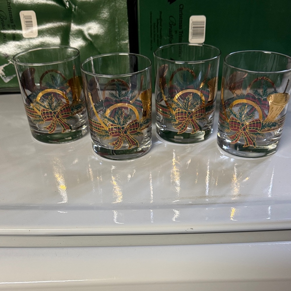 Vintage 1960 Culver “Yule Horn” lowball Elegant Gold and Green Tartan Glass Set